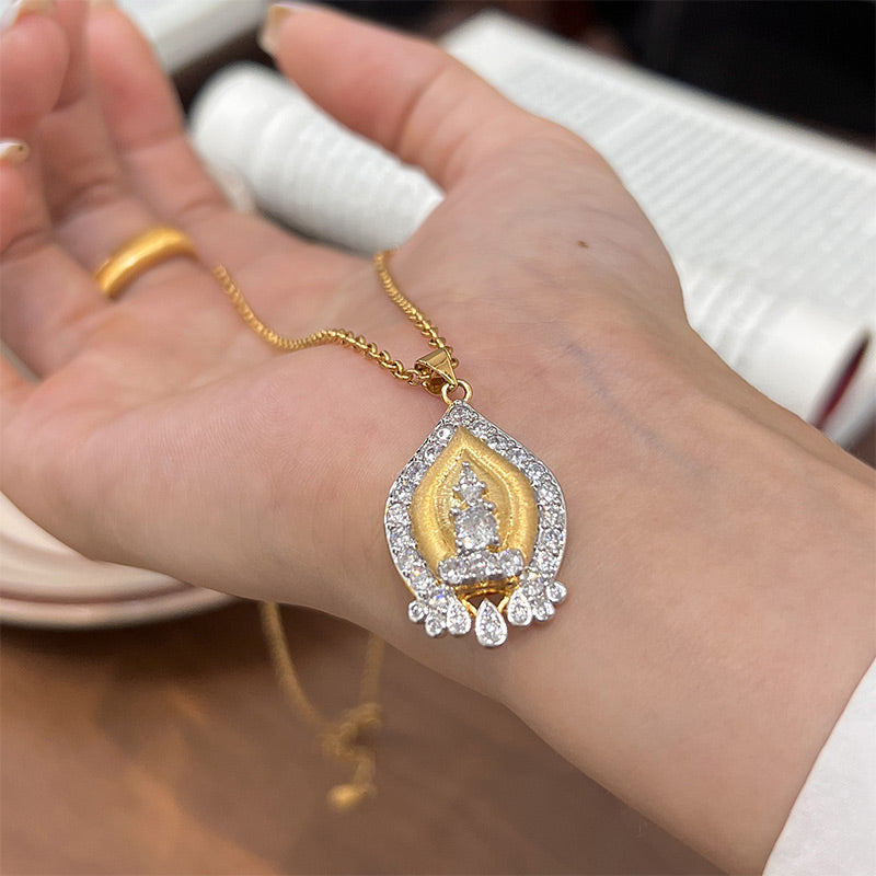 ✨Hot Sale 50% Off✨📿✨Retro Style Gold Tower Rhinestone Pendant