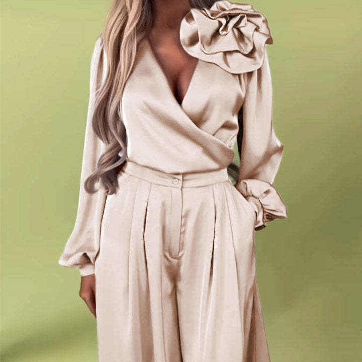 ✈️Free shipping✈️🌸NEW HOT SALE✨ Effortless Elegance! 💃 Women’s V-Neck Top & Wide-Leg Pants 2-Piece Set – Chic & Comfortable! 🌸