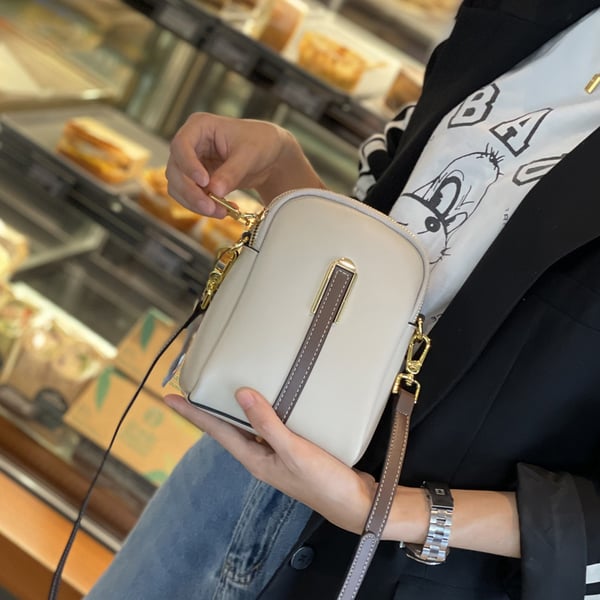 ✨HOT SALE 80% OFF✨ Lightweight Mini Crossbody Shoulder Phone Bag