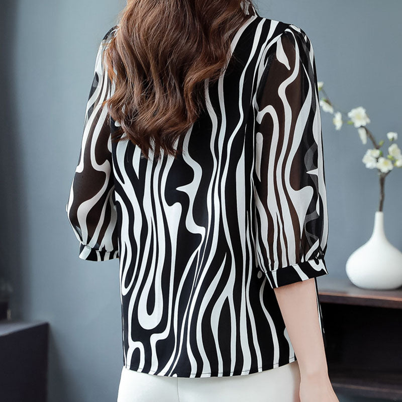 🔥Free shipping for two pieces 🔥Women's Thin Chiffon Striped Sunscreen Top（50% OFF）