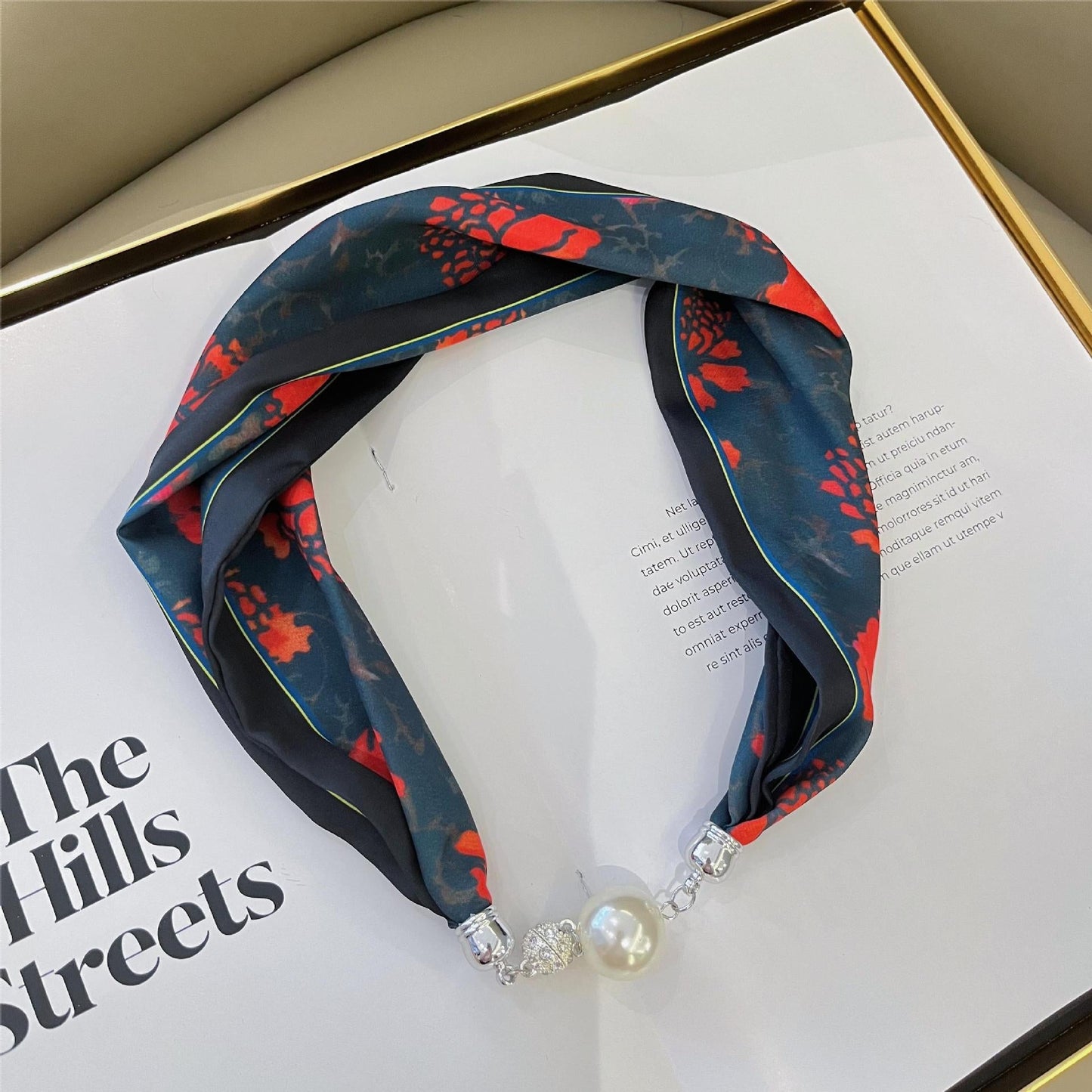 Magnetic Buckle Printed Neckerchief for Women