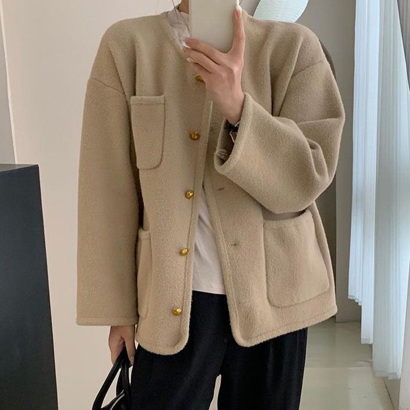 ✨Hot Sale 50% OFF✨Simple Temperament Metal Button Short Coat for women