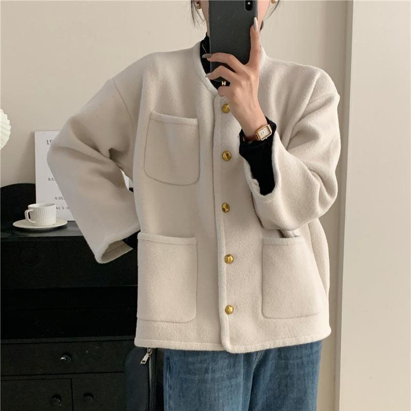 ✨Hot Sale 50% OFF✨Simple Temperament Metal Button Short Coat for women