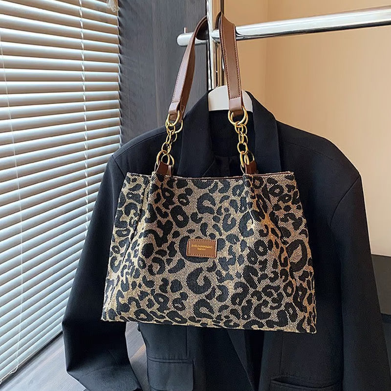 🔥Limited Time 56% OFF🔥Large Capacity Tote Bag with Leopard Print