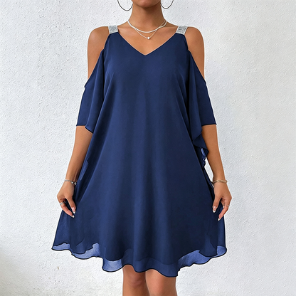 ✨👗 NUR FÜR KURZE ZEIT 50% RABATT! 💃Maxikleid mit V-Ausschnitt und Cut-Outs an den Schultern – Trendige Cut-outs und eleganter Fall – Ein echter Hingucker auf jedem Event.