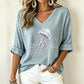 🌸 Print-T-Shirt mit V-Ausschnitt – Leichter Stoff, atmungsaktiv & vielseitig kombinierbar – Ideal für Frühling, Sommer & entspannte Stunden