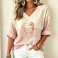 🌸 Print-T-Shirt mit V-Ausschnitt – Leichter Stoff, atmungsaktiv & vielseitig kombinierbar – Ideal für Frühling, Sommer & entspannte Stunden
