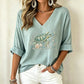 🌸 Print-T-Shirt mit V-Ausschnitt – Leichter Stoff, atmungsaktiv & vielseitig kombinierbar – Ideal für Frühling, Sommer & entspannte Stunden