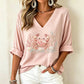 🌸 Print-T-Shirt mit V-Ausschnitt – Leichter Stoff, atmungsaktiv & vielseitig kombinierbar – Ideal für Frühling, Sommer & entspannte Stunden